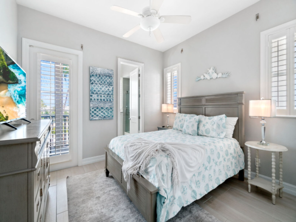 Luxurious 6-Bedroom Beachfront Residence Near Bonita Beach